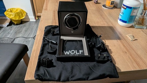Wolf cub watch - 1.8, winder